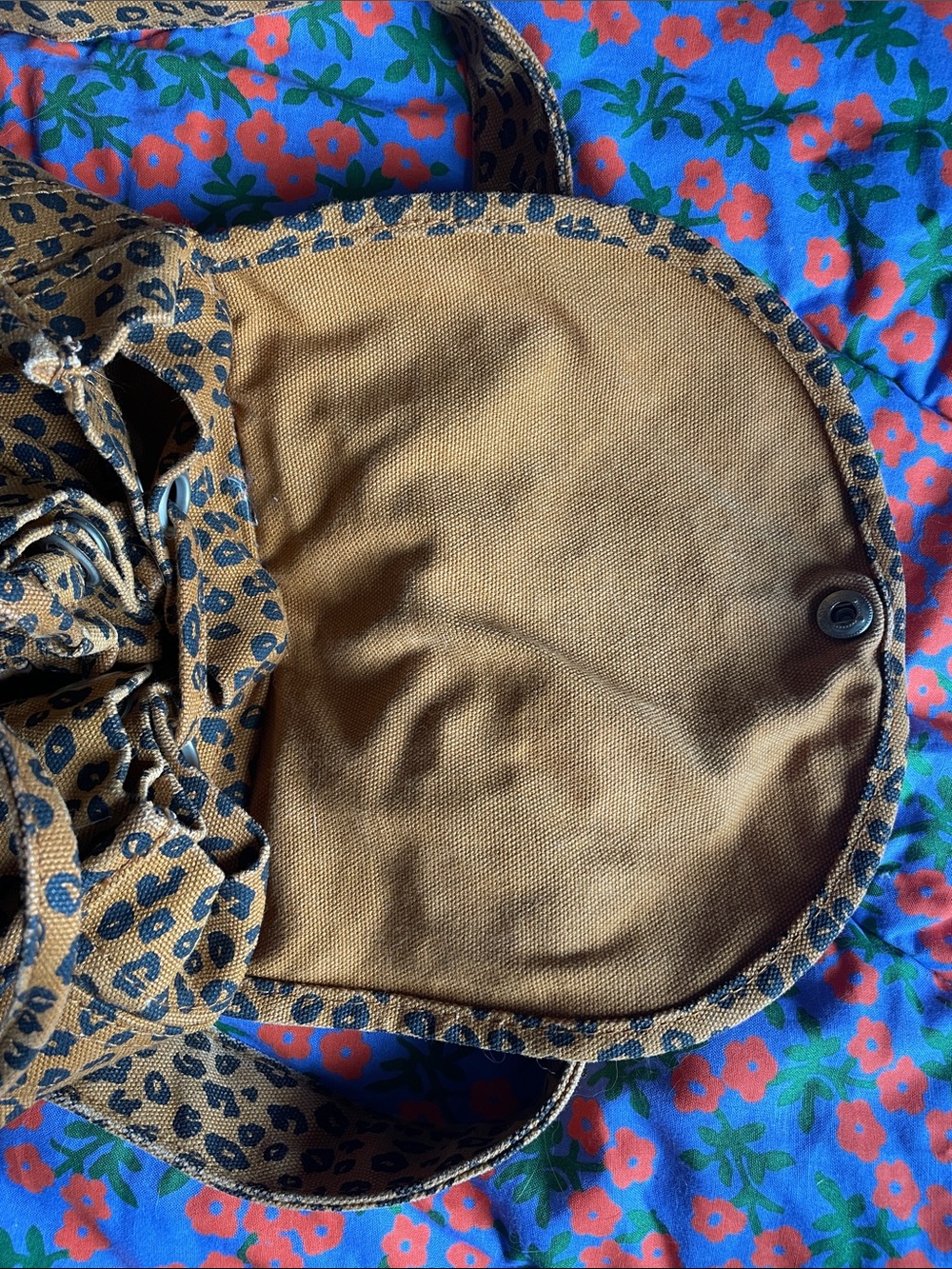 BAGGU Canvas Leopard Backpack - Picture 5 of 7